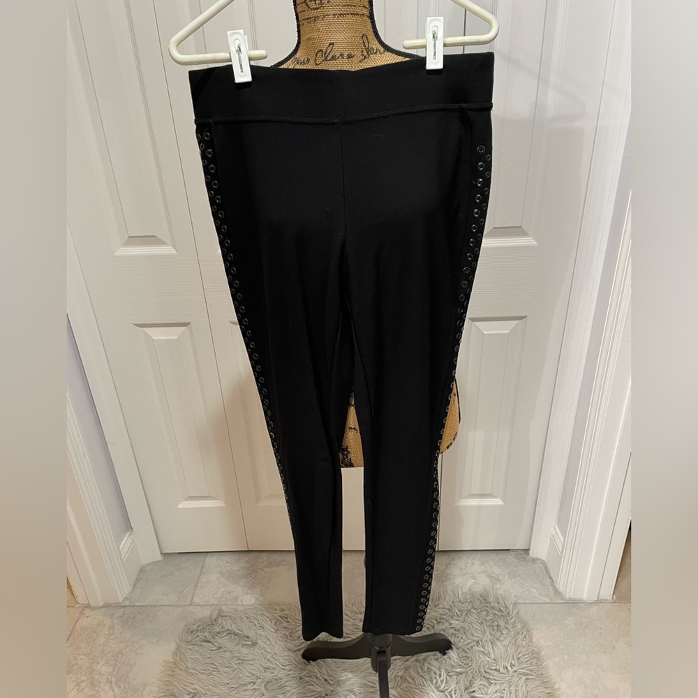 Blue Earth Eyelet Side Black Leggings Sz M